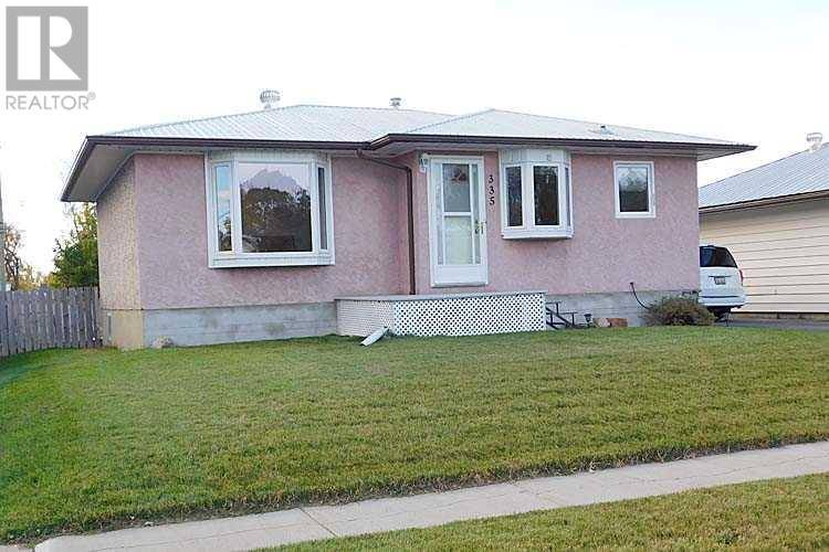 335 48 Avenue W, Claresholm, AB T0L0T0