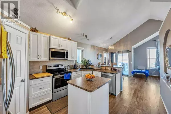 Calgary, AB T3K5V7,283 Coville Close NE