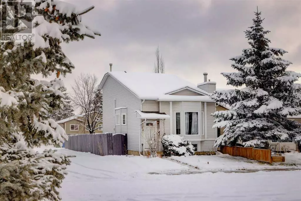 Calgary, AB T2W5G4,20 Cedardale Mews SW