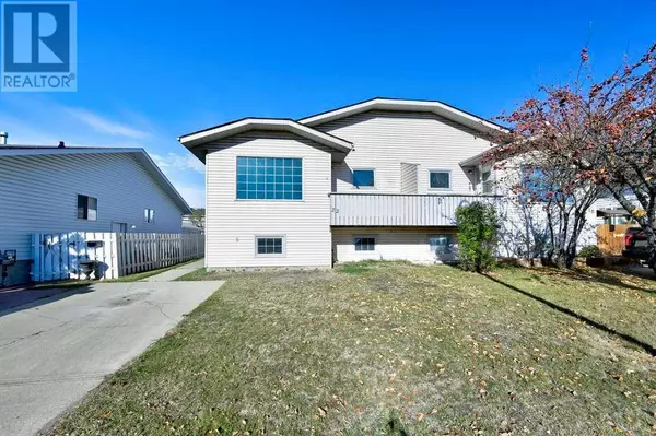 22 Dixon Crescent, Red Deer, AB T4R2J1