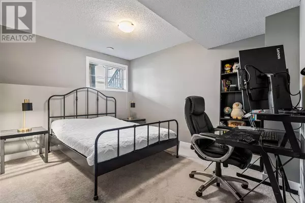 Calgary, AB T3R0Z8,528 Sage Hill Grove NW