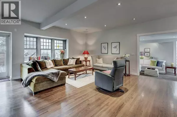 Calgary, AB T2T2X5,3012 7 Street SW