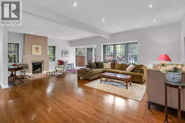 Calgary, AB T2T2X5,3012 7 Street SW