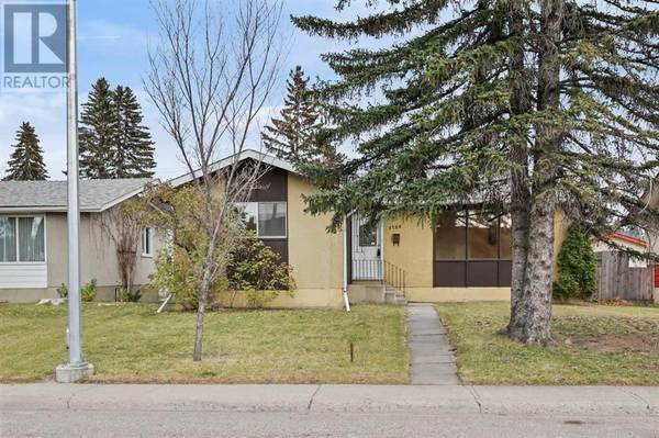 5728 Layzell Road SW, Calgary, AB T3E5G9