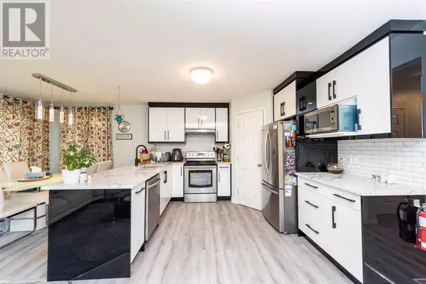 Calgary, AB T3A6L3,71 Hidden Creek Rise NW