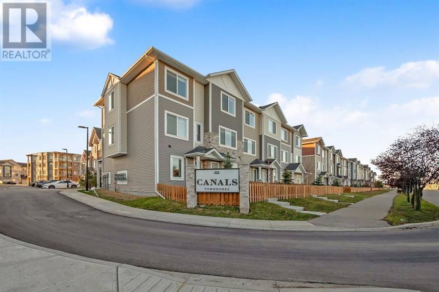 450 Canals Crossing SW, Airdrie, AB T4B4L3