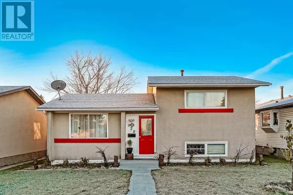 928 Pinecliff Drive NE, Calgary, AB T1Y3Y2