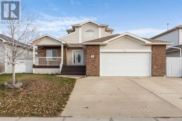 25 Vista Road SE, Medicine Hat, AB T1B4S9