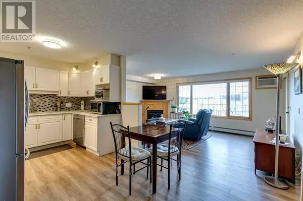 Calgary, AB T3H3R6,245, 6868 Sierra Morena Boulevard SW