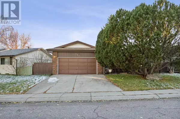 352 Maddock Crescent NE, Calgary, AB T2A3W9