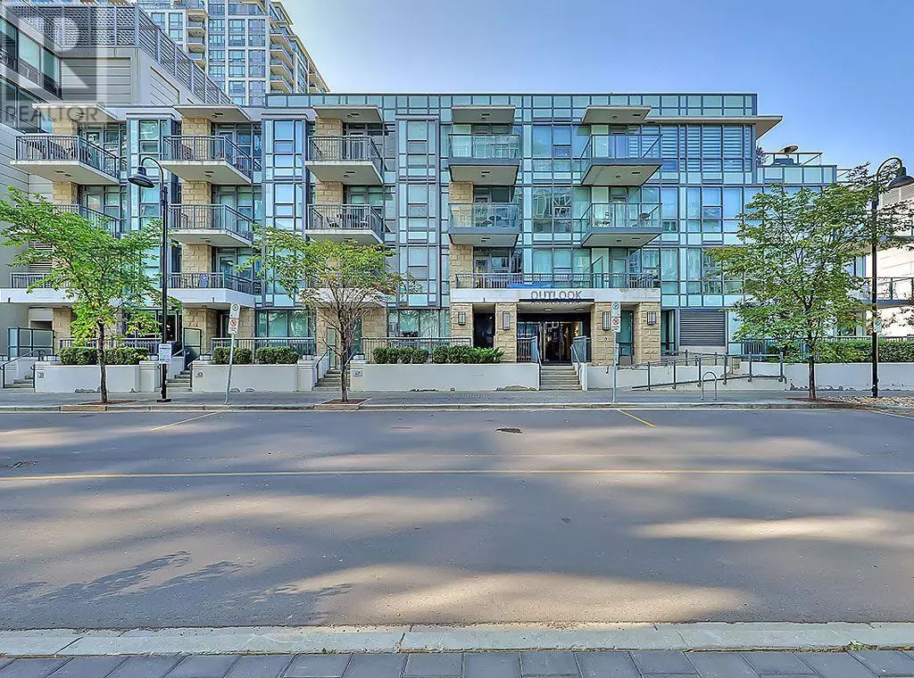 Calgary, AB T2P0X3,311, 51 Waterfront Mews SW