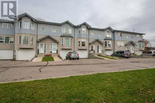 Okotoks, AB T1S1J1,4, 101 Elm Place