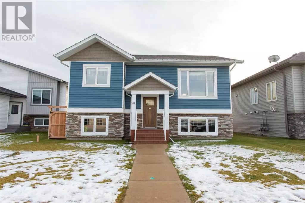 Lacombe, AB T4L0A6,41 Mackenzie Avenue