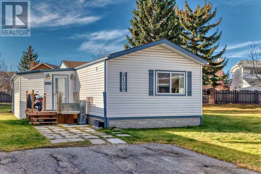 3133 Burroughs Manor NE, Calgary, AB T1Y6K1