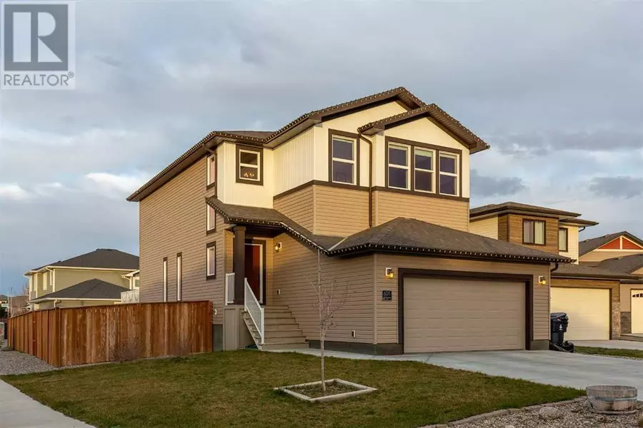 601 Bluebell Bay W, Lethbridge, AB T1J5S5