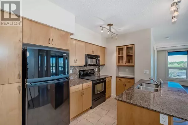 Calgary, AB T2V2W3,619, 8880 Horton Road SW