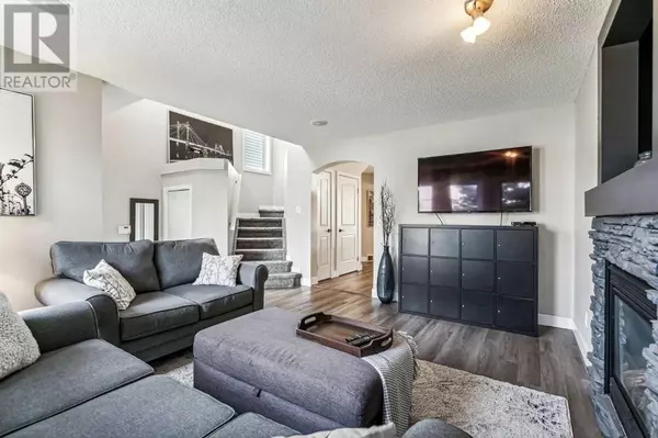 Calgary, AB T3K6J7,17 Covebrook Close NE