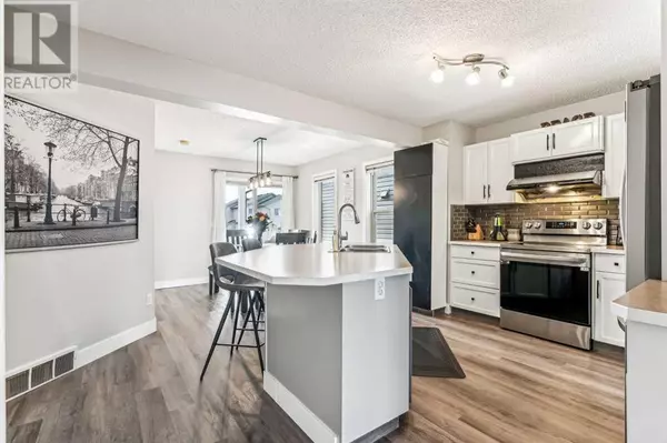 Calgary, AB T3K6J7,17 Covebrook Close NE