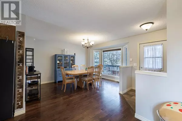 Calgary, AB T3K4A9,55 Covington Rise NE