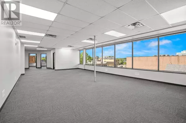 Red Deer, AB T4N3T1,302, 4719 48 Avenue
