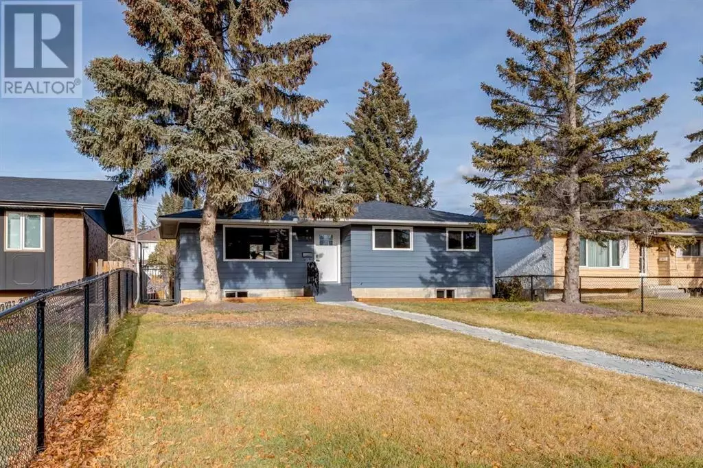 Calgary, AB T2H2B4,720 Alderwood Place SE