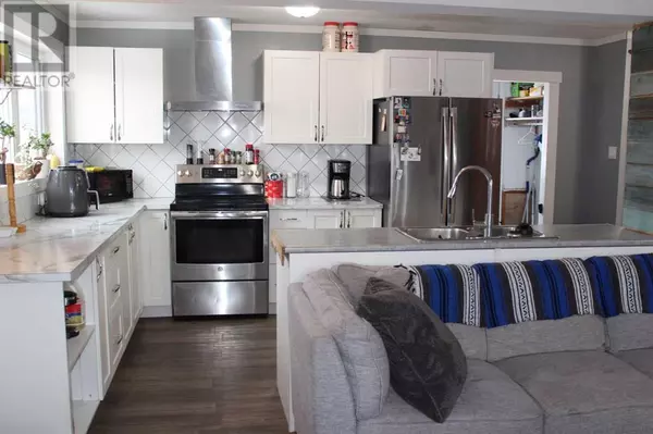 Manning, AB T0H2M0,409 2nd Street NE