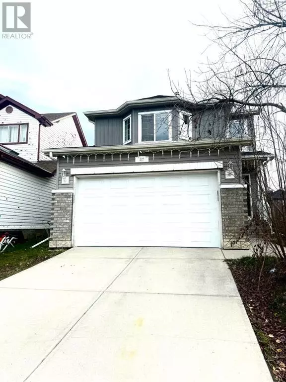 47 SADDALEBACK Way NE, Calgary, AB T3J4K4