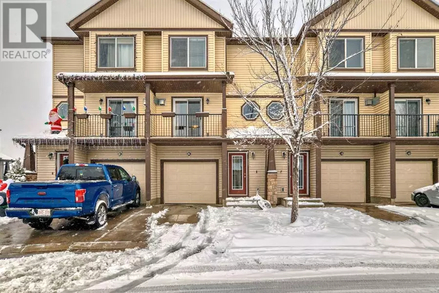 257 Copperpond Landing SE, Calgary, AB T2Z1G6