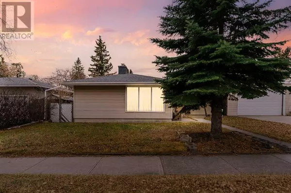 975 northmount Drive NW, Calgary, AB T2L0B1