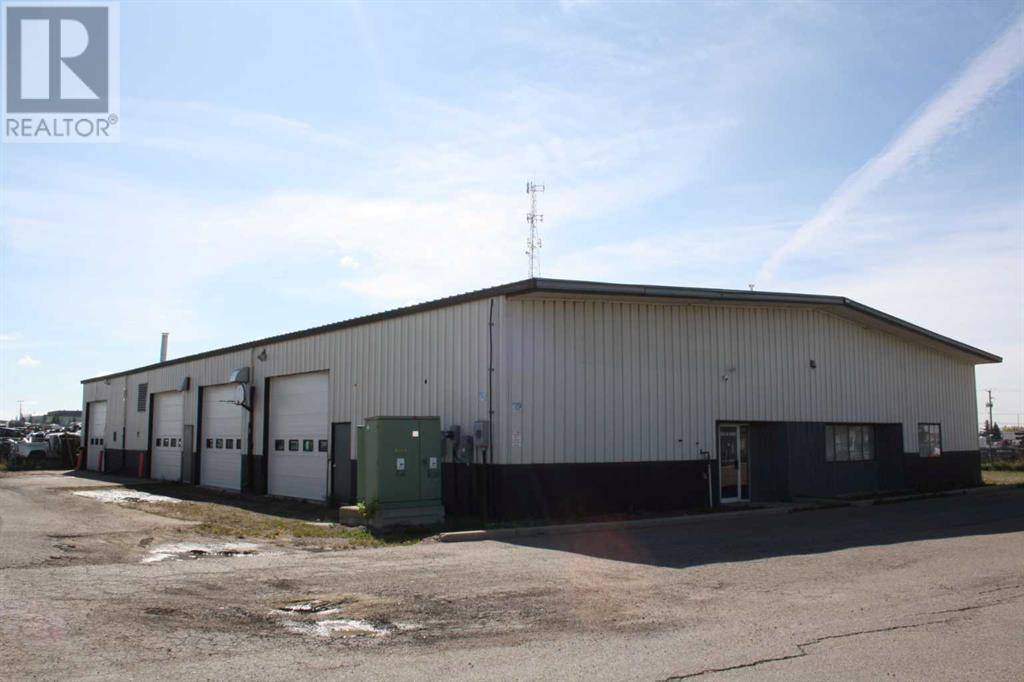 Airdrie, AB T4A2C1,200, 104 East Lake Boulevard NE