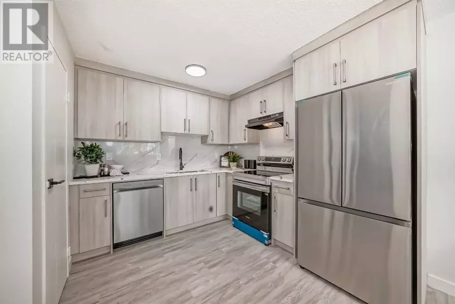 6, 4503 75 Street NW, Calgary, AB T3B2M7