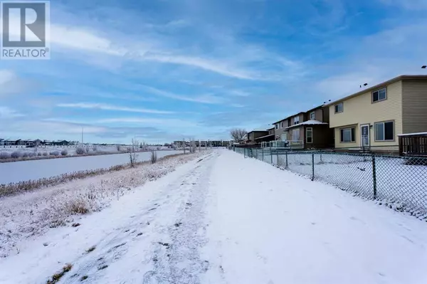 Calgary, AB T3J5B6,110 Saddlecrest Close NE