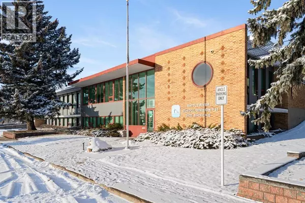 5402 48A Avenue, Camrose, AB T4V0L3