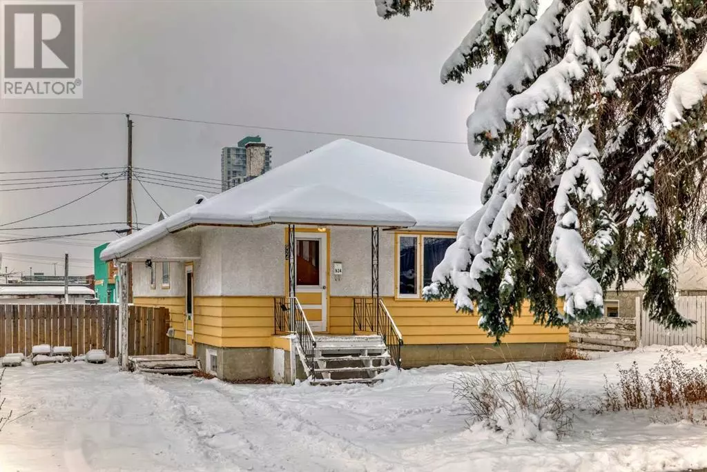 Calgary, AB T3C1T9,924 39 Street SW