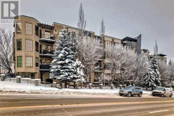 10, 2307 14 Street SW, Calgary, AB T2T3T5