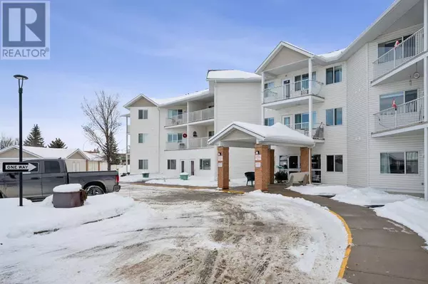 201, 3 Parklane Way, Strathmore, AB T1P1N6