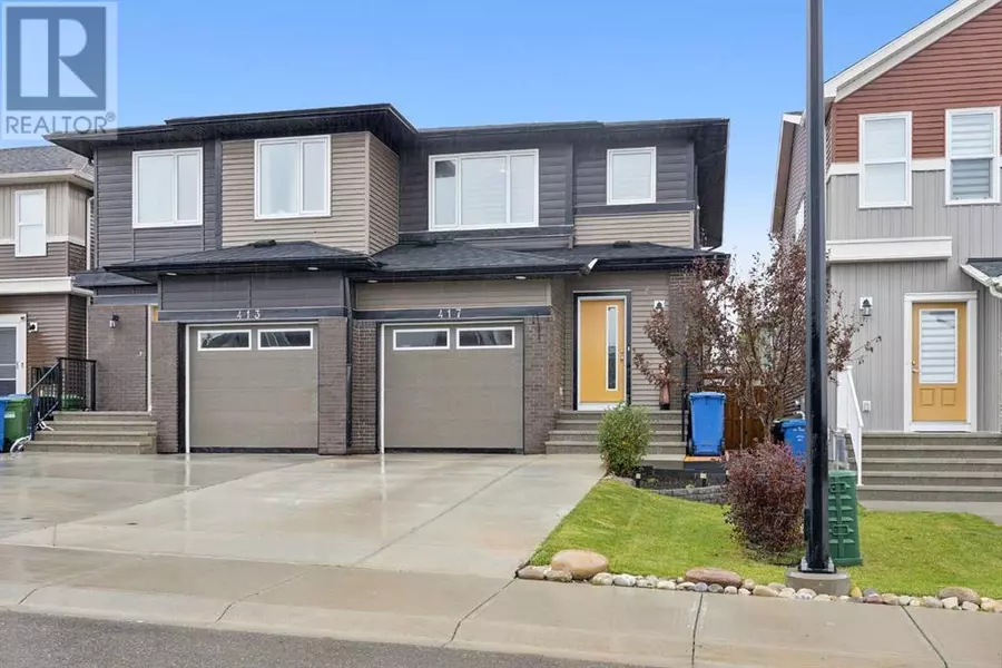 417 Carringvue Avenue NW, Calgary, AB T3P0W5