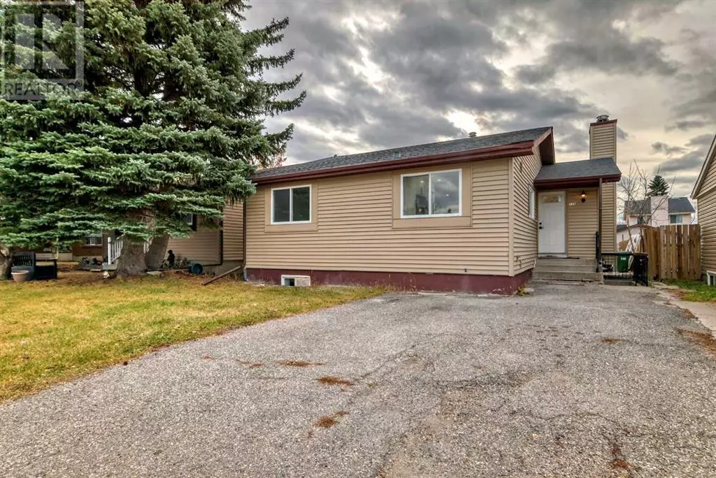 Calgary, AB T3J1B6,116 Fallswater Crescent NE