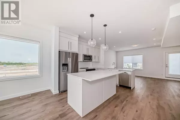 Chestermere, AB T1X0L3,1804, 280 Chelsea Road