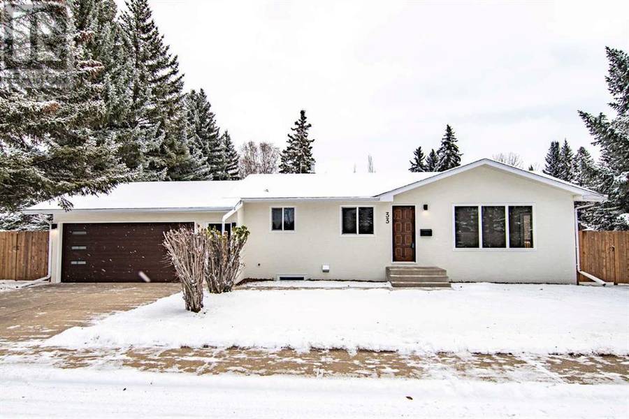 33 Munro Crescent, Red Deer, AB T4N0J2