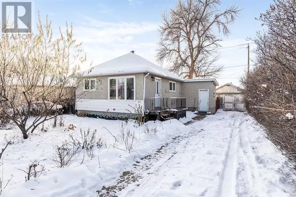 410 1 Street SE, Redcliff, AB T0J2P0