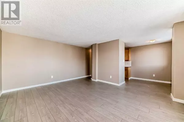 Calgary, AB T2E0J3,303, 310 4 Avenue NE