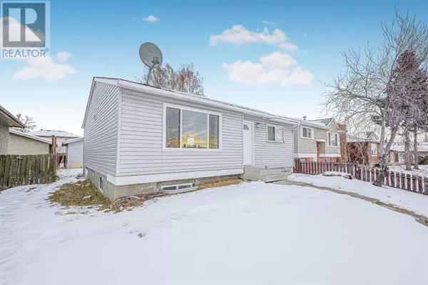 Calgary, AB T3E3R5,208 Falconridge Crescent NE