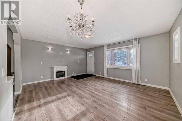 Calgary, AB T2E2H8,314 33 Avenue NE