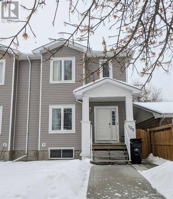 High River, AB T1V1G8,135 4 Avenue SE