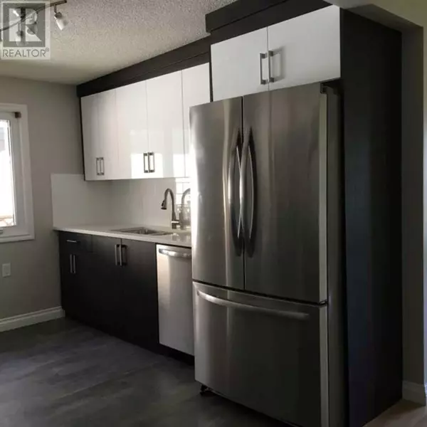 Calgary, AB T2M1T5,915 23 Avenue NW