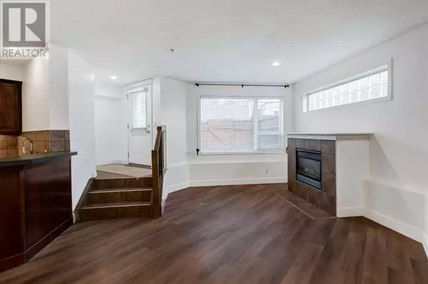 Calgary, AB T2T2E1,21, 2040 35 Avenue SW