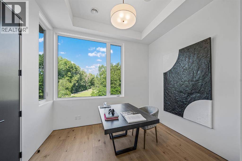Calgary, AB T2M1T8,2309 13 Street NW