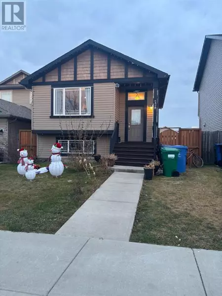 724 Florence Ho Leong Crescent N, Lethbridge, AB T1H5R5