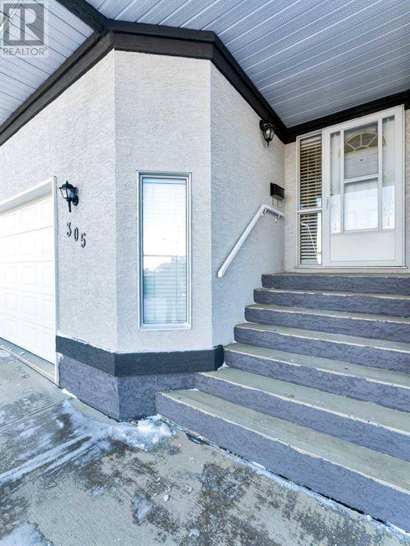 Medicine Hat, AB T1B4E3,305 Park Meadows Lane SE